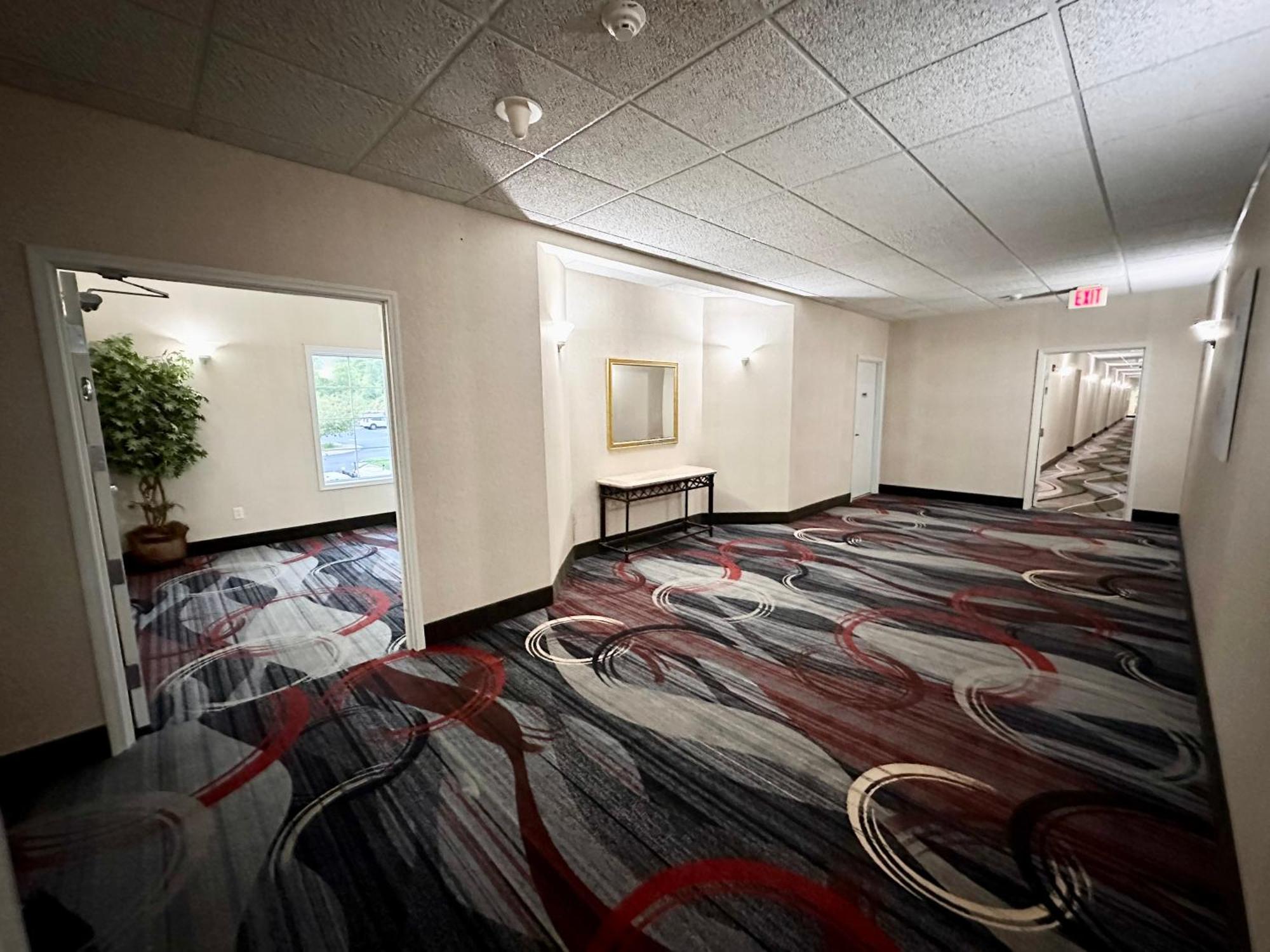 Mainstay Suites Madison Airport Exterior photo