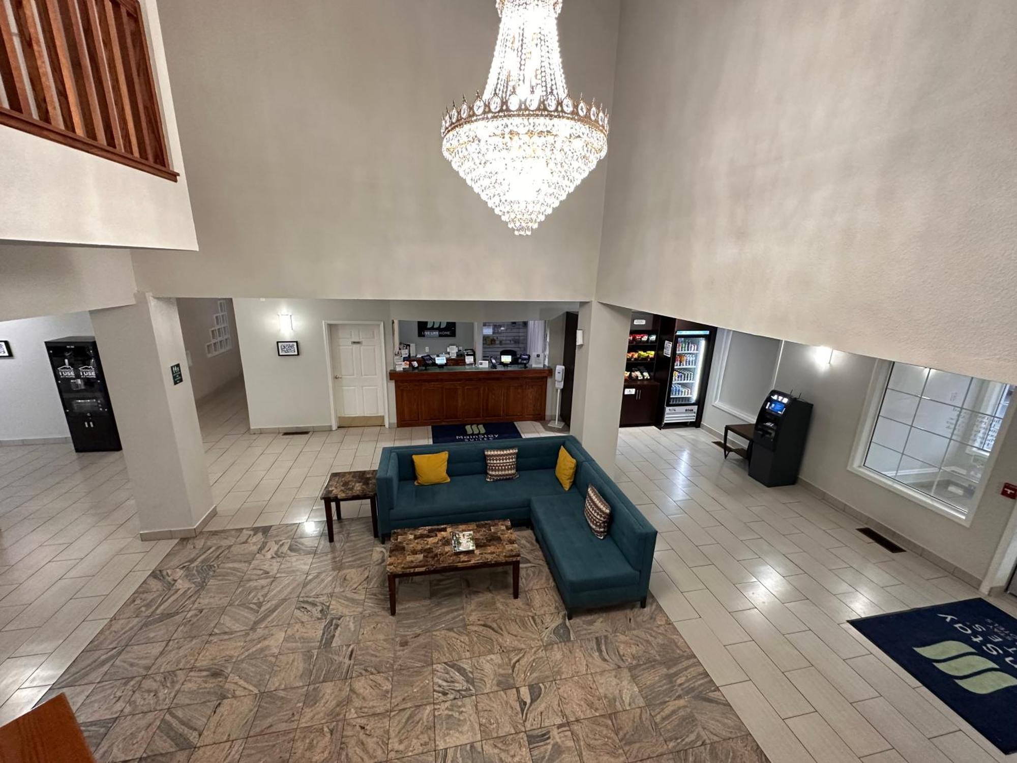 Mainstay Suites Madison Airport Exterior photo