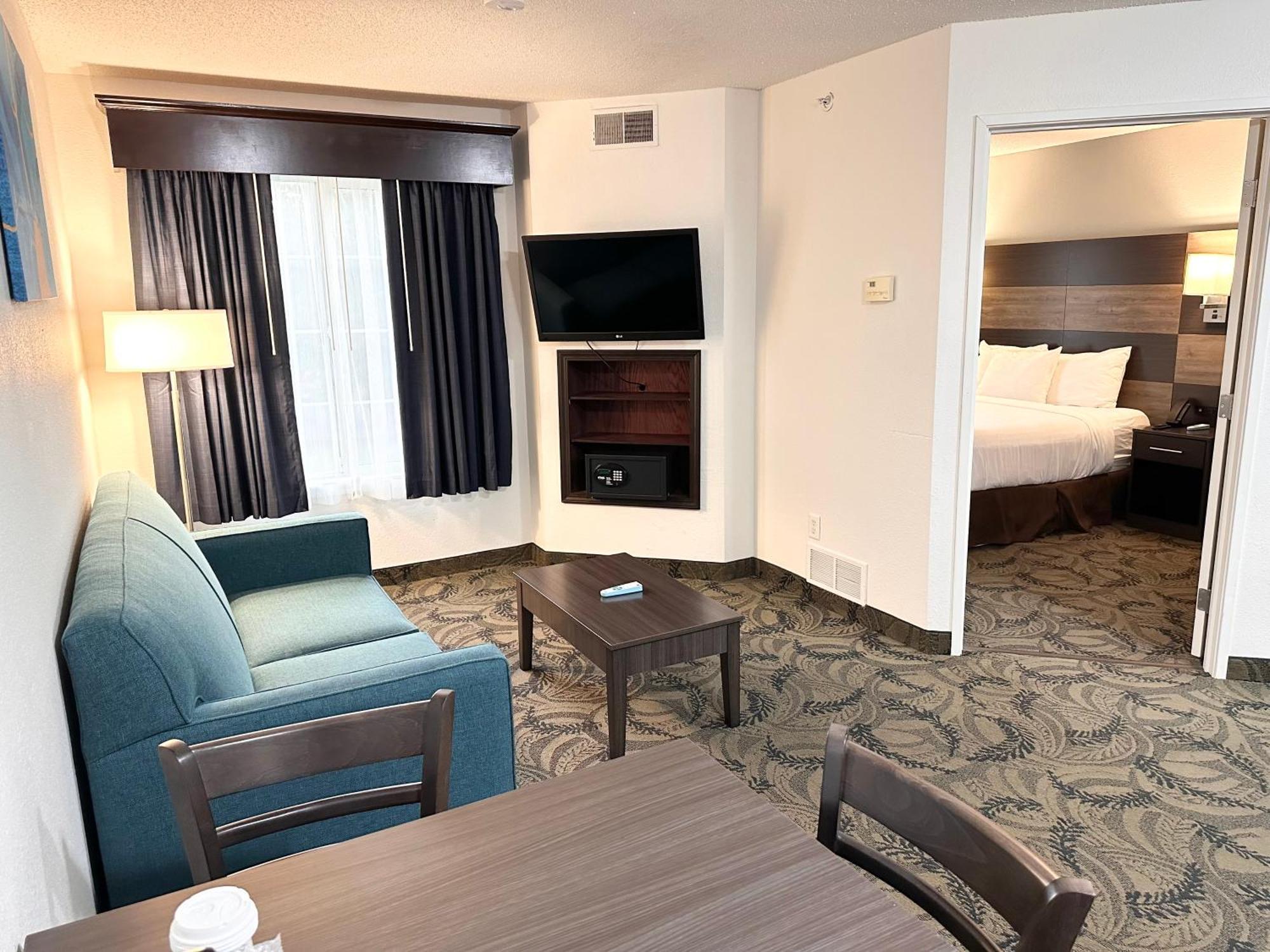 Mainstay Suites Madison Airport Exterior photo