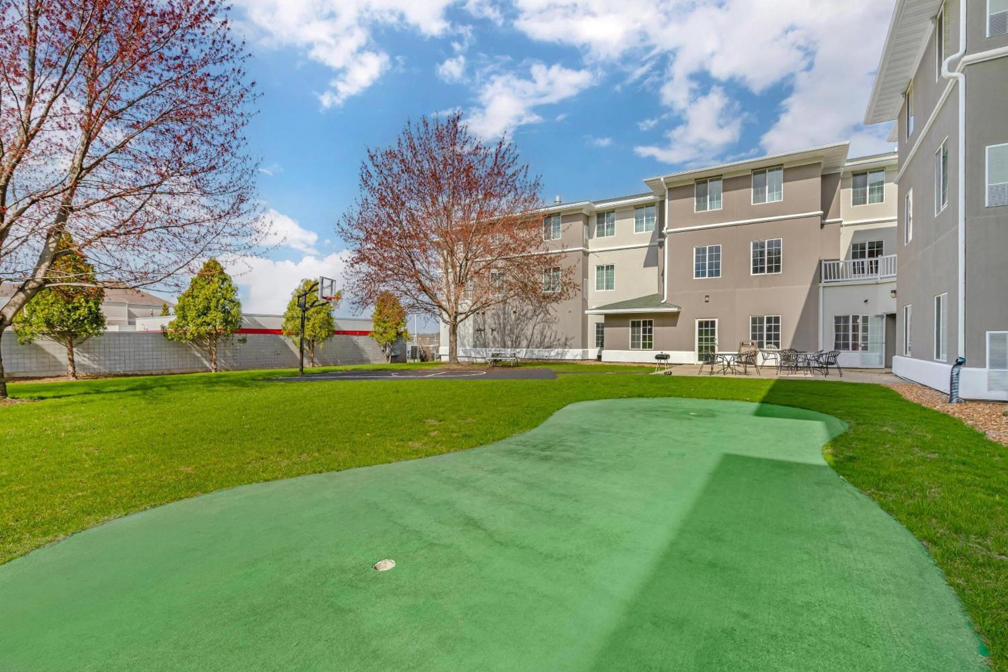 Mainstay Suites Madison Airport Exterior photo